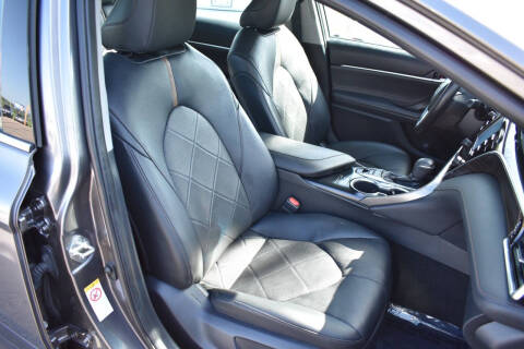 2018 Toyota Camry Hybrid XLE