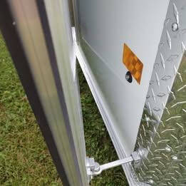 2026 EZ Hauler EZEC8.5x20 CH