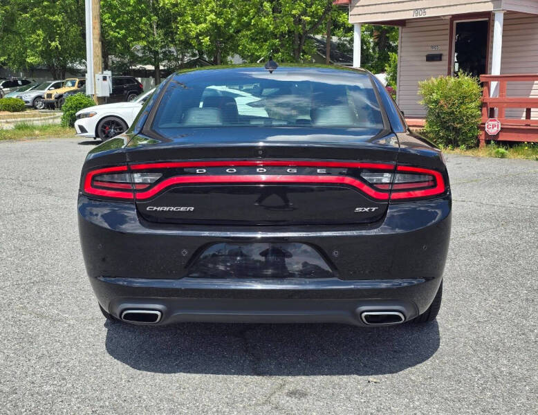 2016 Dodge Charger SXT