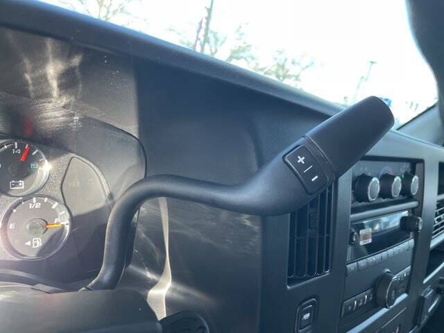 2025 Chevrolet Express 2500