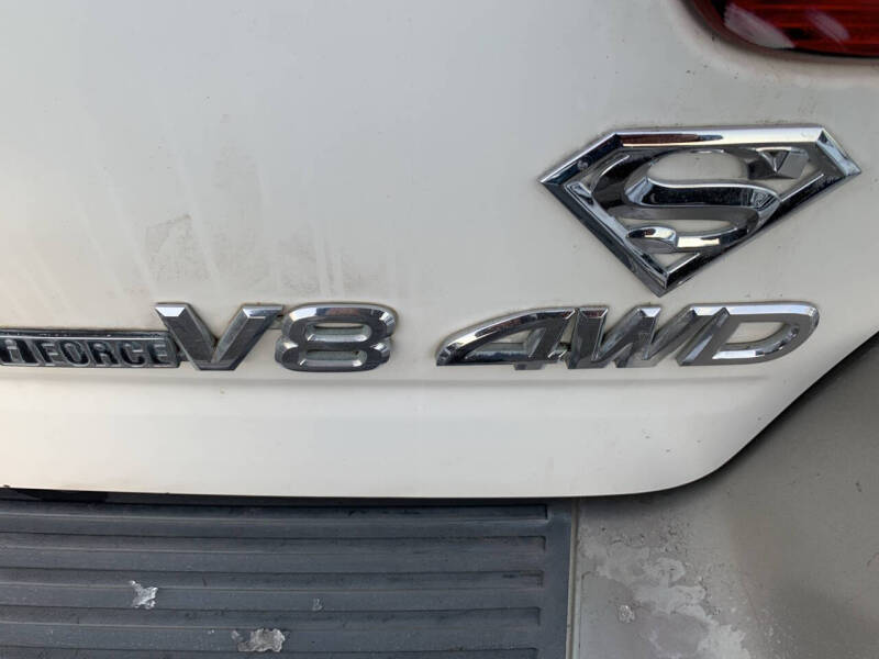 2004 Toyota Sequoia SR5