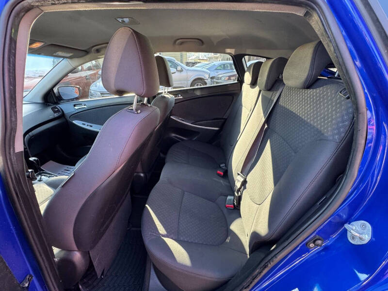 2012 Hyundai Accent SE