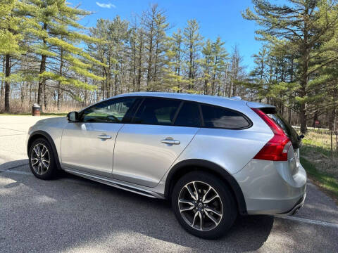2015 Volvo V60 Cross Country T5