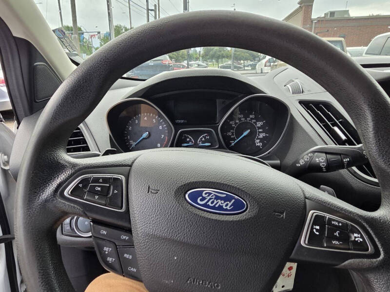 2017 Ford Escape SE