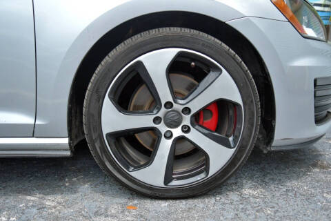 2017 Volkswagen Golf GTI S