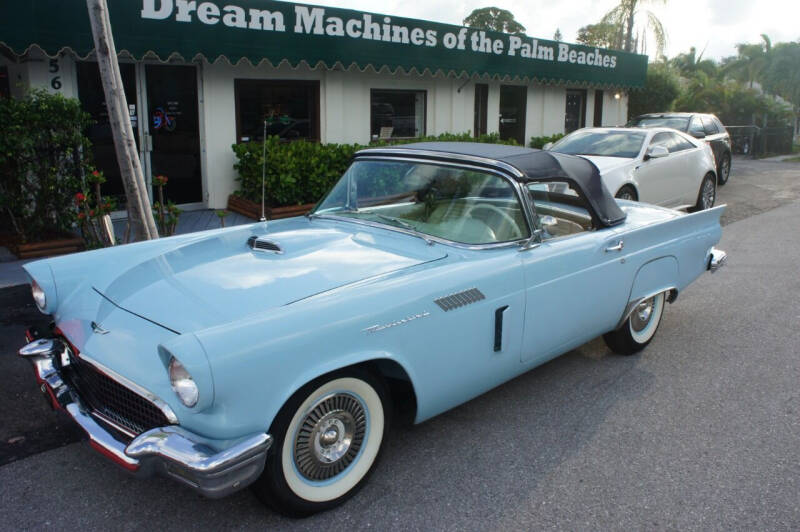 1957 Ford Thunderbird