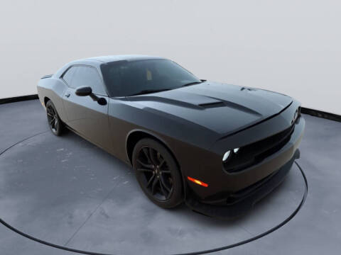 2017 Dodge Challenger SXT Plus