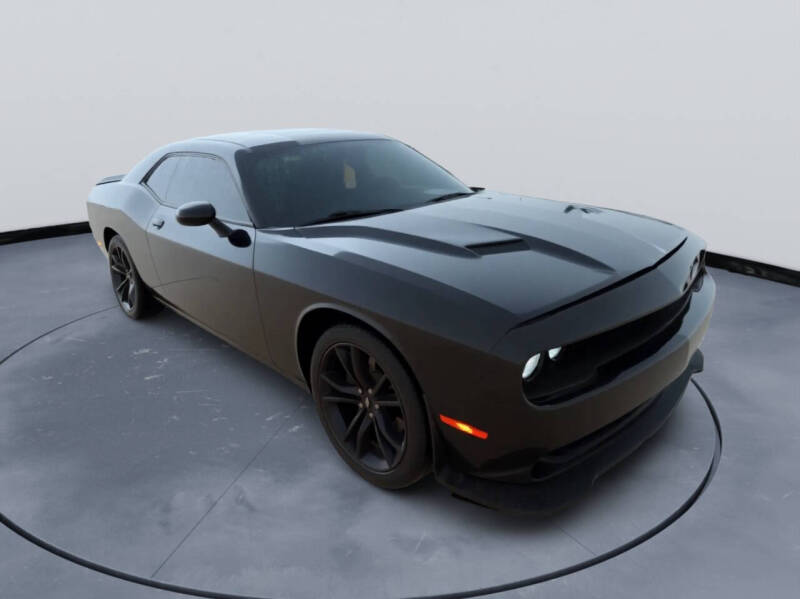 2017 Dodge Challenger SXT Plus