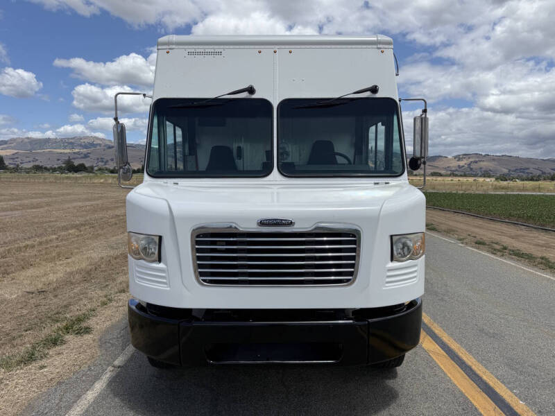 2014 Freightliner MT55 Chassis