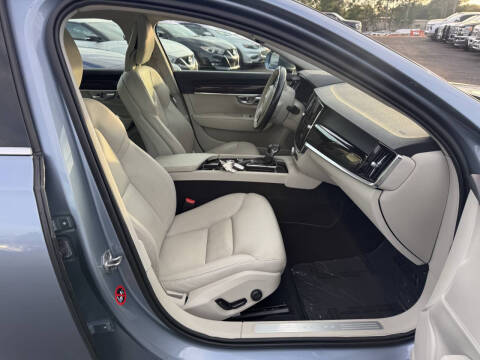 2018 Volvo S90 T5 Momentum