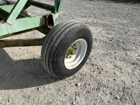 2026 Parker 2600 Gravity Wagon