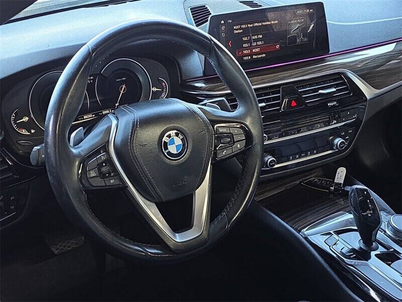 2018 BMW 5 Series 530i