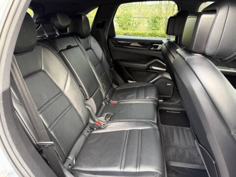 2019 Porsche Cayenne S