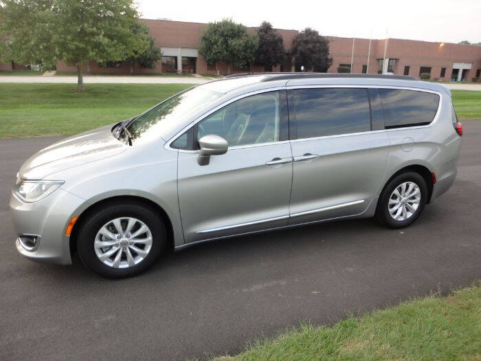 2017 Chrysler Pacifica Touring-L