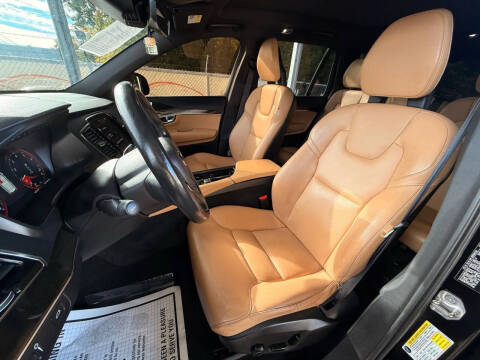 2018 Volvo XC90 T6 Momentum