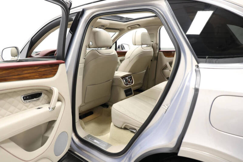 2020 Bentley Bentayga Hybrid