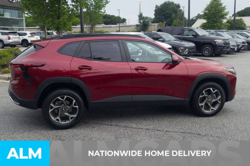 2025 Chevrolet Trax LT