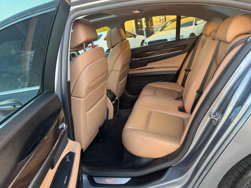 2011 BMW 7 Series 740i