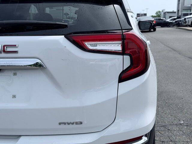 2023 GMC Terrain SLT