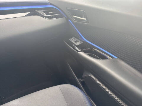 2021 Toyota C-HR XLE