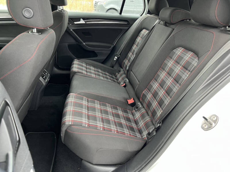 2015 Volkswagen Golf GTI S