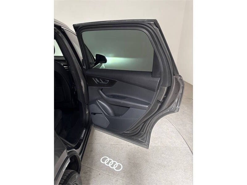 2020 Audi Q7 quattro Premium Plus 55 TFSI