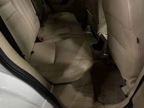 2012 Land Rover LR2 HSE LUX