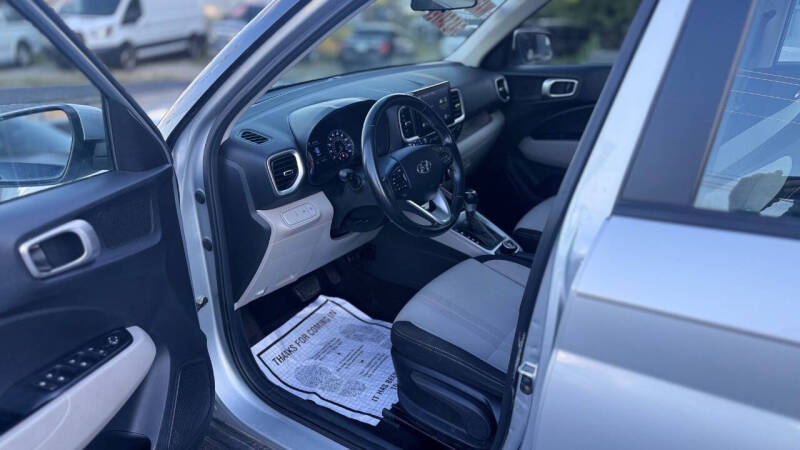 2021 Hyundai Venue SEL
