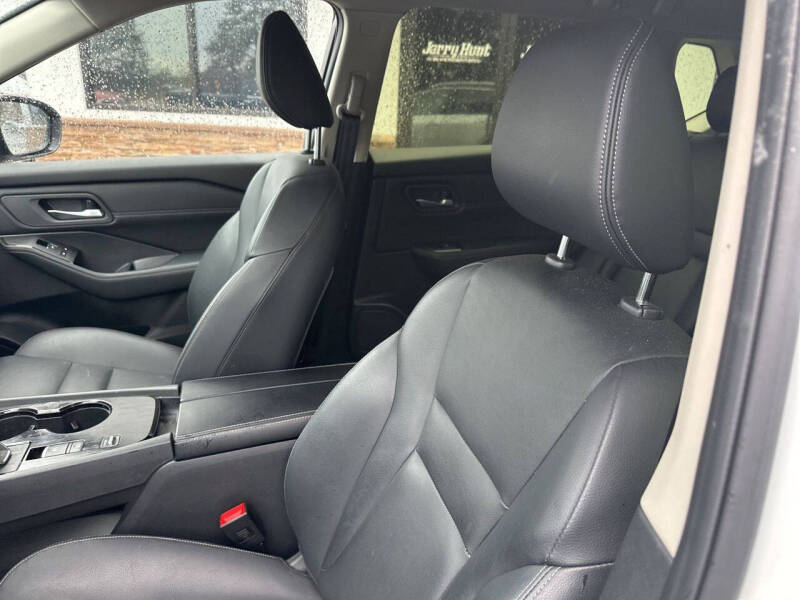 2024 Nissan Rogue SL