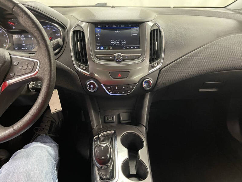 2019 Chevrolet Cruze LT