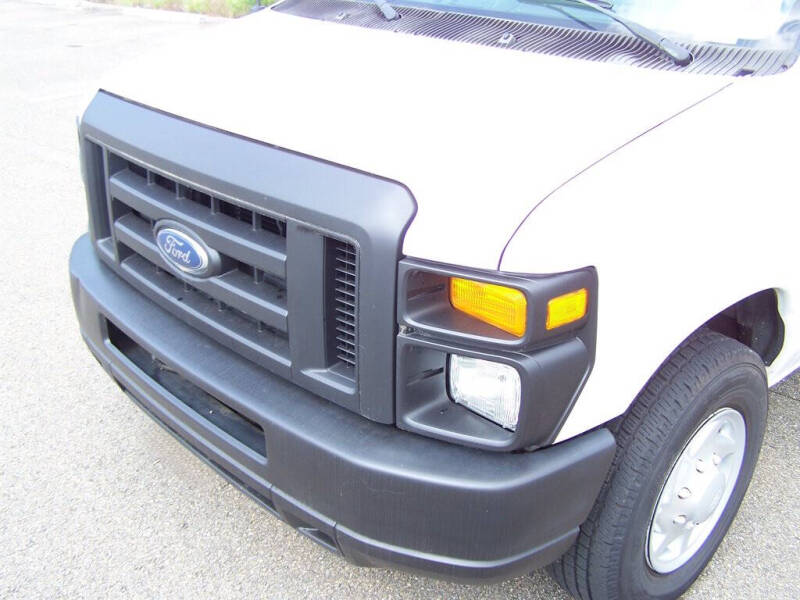 2010 Ford E-Series E-350 SD