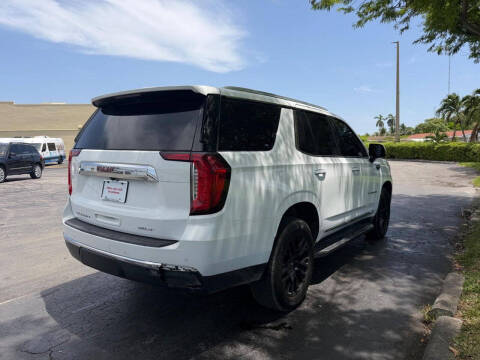2021 GMC Yukon SLT