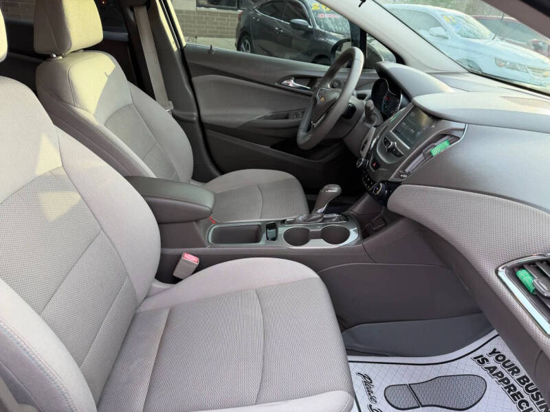 2017 Chevrolet Cruze LT Auto