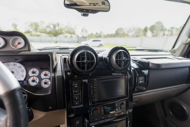 2004 HUMMER H2