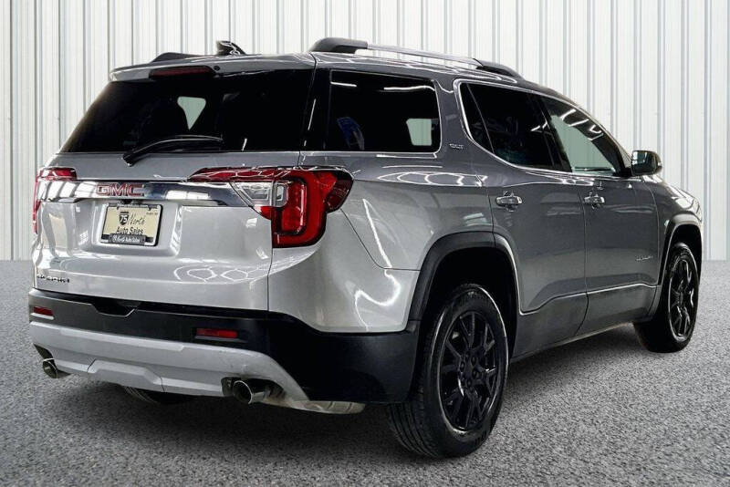 2023 GMC Acadia SLT