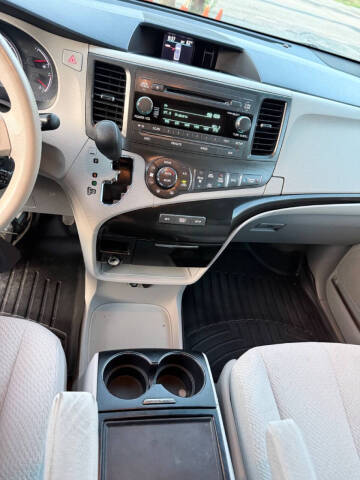 2013 Toyota Sienna