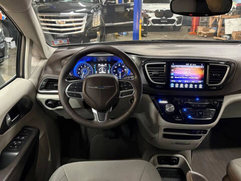 2017 Chrysler Pacifica Touring