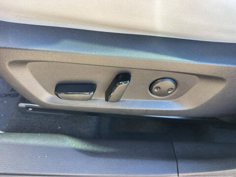 2023 Mitsubishi Outlander PHEV SEL