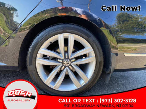 2017 Volkswagen Passat 1.8T SEL Premium