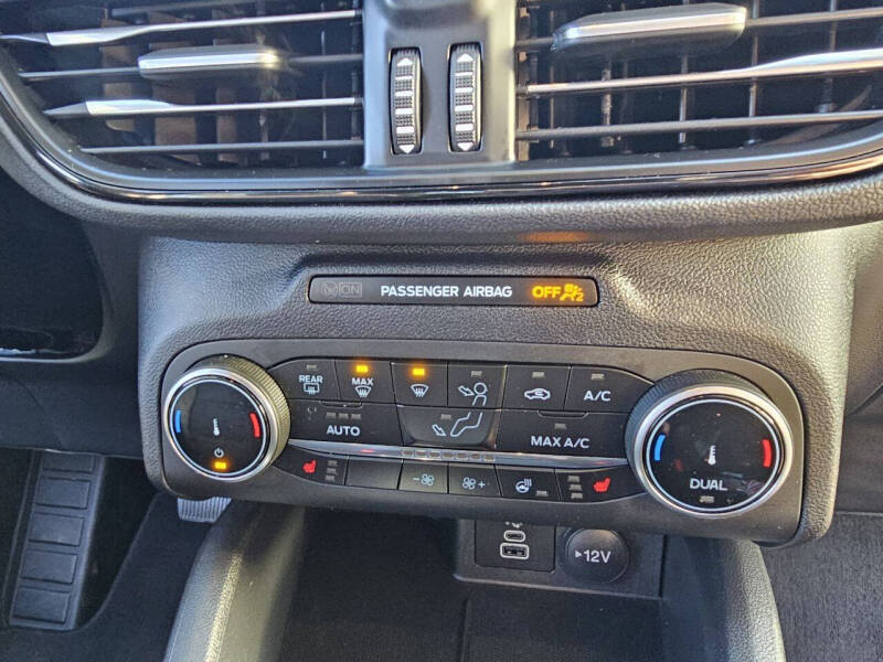 2025 Ford Escape ST-Line Select