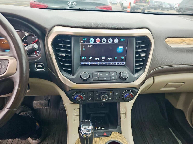 2017 GMC Acadia Denali