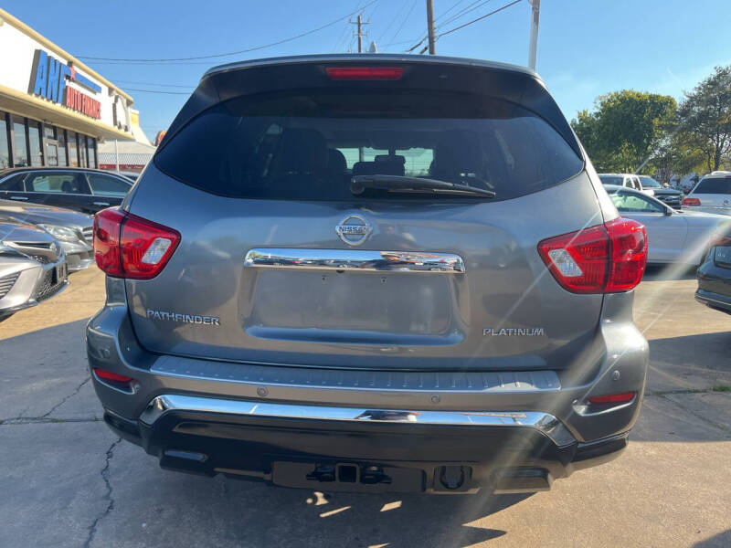 2020 Nissan Pathfinder Platinum