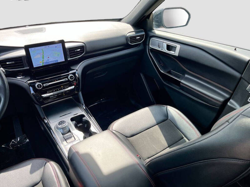 2023 Ford Explorer ST-Line