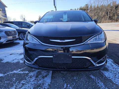 2017 Chrysler Pacifica Touring-L
