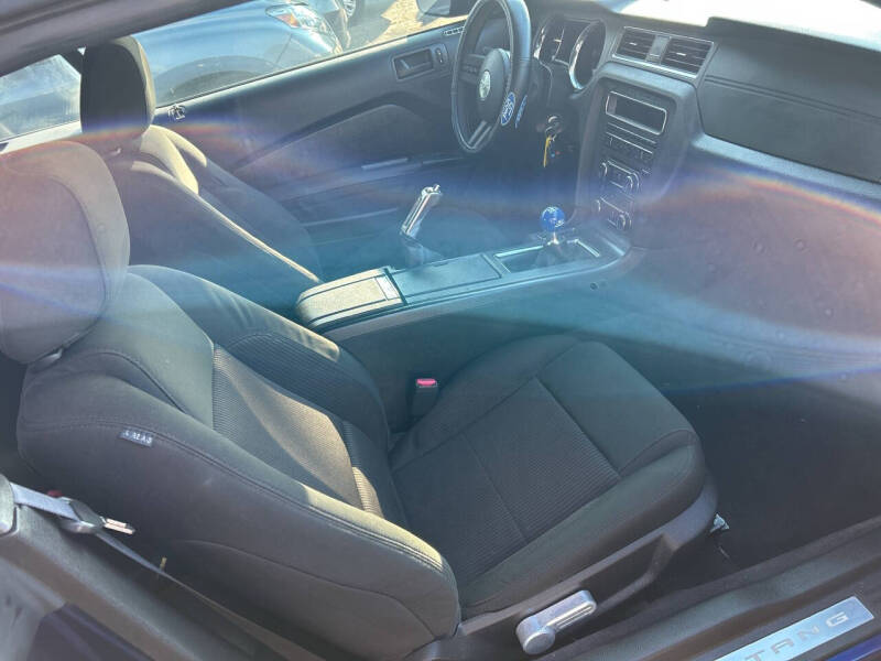 2011 Ford Mustang V6