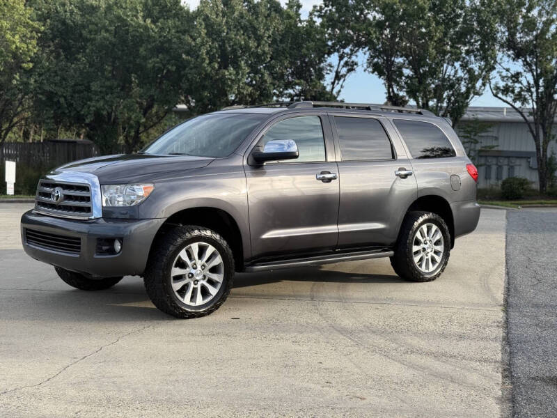 2015 Toyota Sequoia Limited's photo