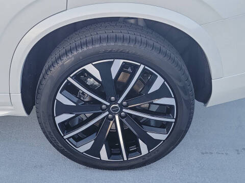 2026 Volvo XC90 T8 Core