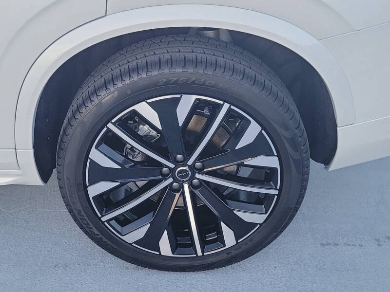 2026 Volvo XC90 T8 Core