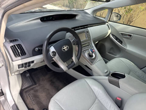 2014 Toyota Prius Five