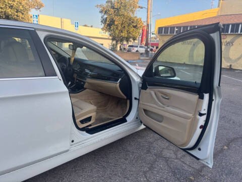 2011 BMW 5 Series 528i